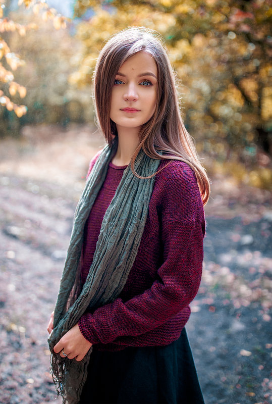 Момичето с шалът | Author Deyan Romanov - didkich | PHOTO FORUM