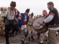 no name ( ID=776397 ); comments:8