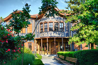 Куюмджиевата къща, Пловдив; Коментари:2