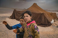 Дъжд и пясъчна буря. Берберски номади в пустинята Сахара, Мароко; Коментари:4