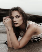 no name ( ID=2553987 ); comments:1