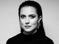 В; Коментари:2