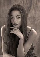 * * *; Коментари:7