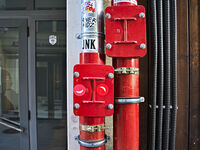 Red Brothers; Коментари:2