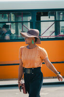 Оранжев портрет; Коментари:2