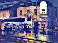 Дъждовна спирка; Коментари:7