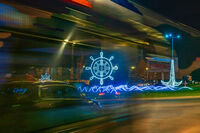 Бягство към символа; Коментари:2