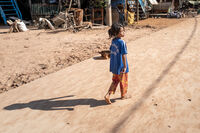 Момиче от село Kampong Phluk; No comments