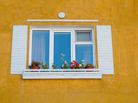 Есенен прозорец; comments:3