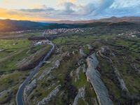 no name ( ID=2575583 ); comments:2