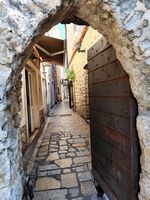 no name ( ID=2575858 ); comments:1