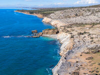 no name ( ID=2576037 ); comments:2