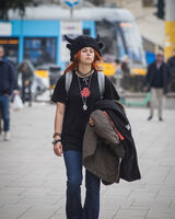 no name ( ID=2576225 ); comments:2