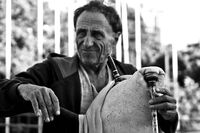 Ръцете,които свирят; Коментари:3