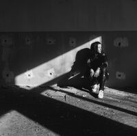 Тишината вътре е различна от тишината отвън; Коментари:1