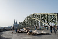 Мостът Хоенцолерн и Кьолнската катедрала, 2026; Коментари:8