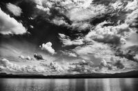 Облаци в безпорядък; comments:4