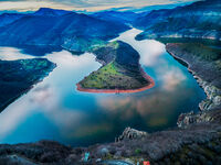 no name ( ID=2580312 ); comments:3