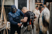 Редът за костюма; Няма коментари