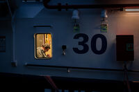 Зад стоманата; comments:3