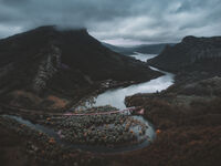 no name ( ID=2582882 ); comments:4