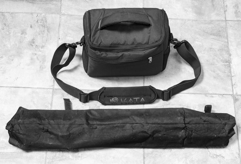 Продава: Продавам видео халогенно осветление по 2Х1000W + стативи+чанта ...