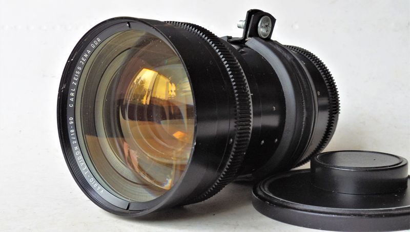 Objectif Cinéma Carl Zeiss Jena Vario-Tevidon 18-90mm F/2 - Monture C - Très Bon état
