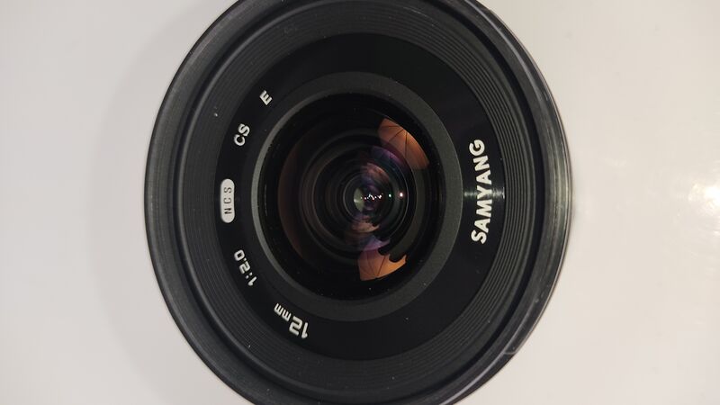 Samyang 12mm f/2 NCS CS - Monture Sony E d'occasion