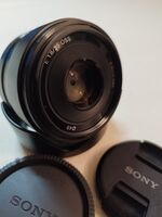 Sony 35mm F1.8 OSS 