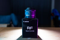 Два широкоъгълни обектива Canon RF 16 f/2.8 STM и Canon EF-S 10-18mm
