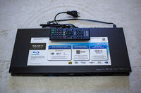 Продавам Sony BDP-S280 Blu-ray Disc Player- ново