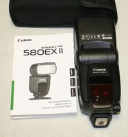 Светкавица Canon 580 EX II