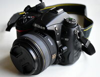   Nikon D7000 и Sigma 30mm f/1.4 EX DC HSM за Nikon 