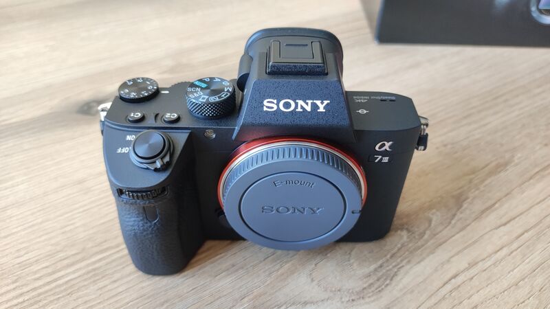 Продава: Sony R7 III - БАЗАР - PHOTO FORUM