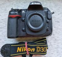 Nikon D300s на едва 4116 кадъра!
