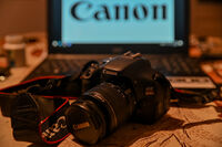 Canon EOS 600D с обектив 18-55mm IS II