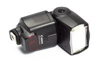 Продавам Светкавица Canon Speedlite 430EX II