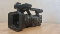 Професионална видеокамера SONY HXR-NX5E