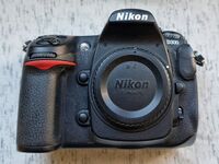 Nikon D300 (s/n 3094990) на малко над 14 хил. кадъра