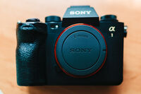 Продавам фотоапарат Sony A1 