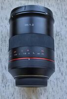 Samyang XP 35 f/1.2 за Canon EF - покрива доста добре и средния формат на Fuji GFX - пълен комплект