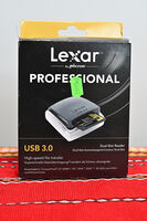 Продавам четец карти-Lexar 