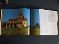 Kirchen und Klöster in Deutschland /на немски,фр.,англ. ез./.