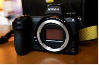 Продавам Nikon Z6II + батерия + зарядно