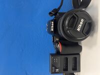 Nikon D5600 + 35mm 1.8 DX + зарядно