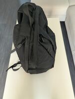 Раница Lowepro за лаптоп и фотоапарат с обективи и аксесоари