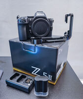 Продавам нов, гаранционен фотоапарат Nikon Z5II