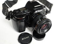 ФИЛМОВИЯТ AF"NIKON-F 90X" прекрасен тестван апарат 