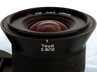 Zeiss Touit 12mm f/2.8 DISTAGON  T*  за SONY  E