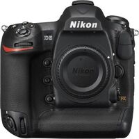 Купувам Nikon D5 